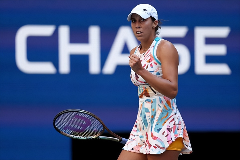 足球这项运 足球这项运