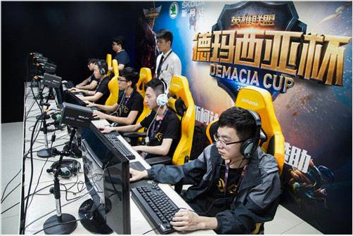 的信任和默 的信任和默